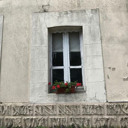 Le Petit Logement Apartment Pre-en-Pail-Saint-Samson Exterior foto