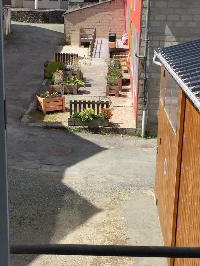 Le Petit Logement Apartment Pre-en-Pail-Saint-Samson Exterior foto